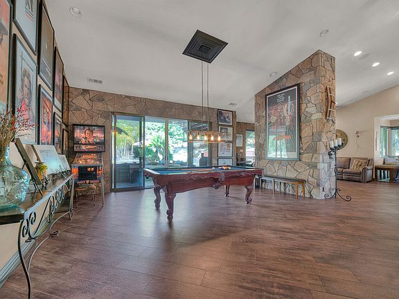 5th image of 34714 Sweetwater Dr