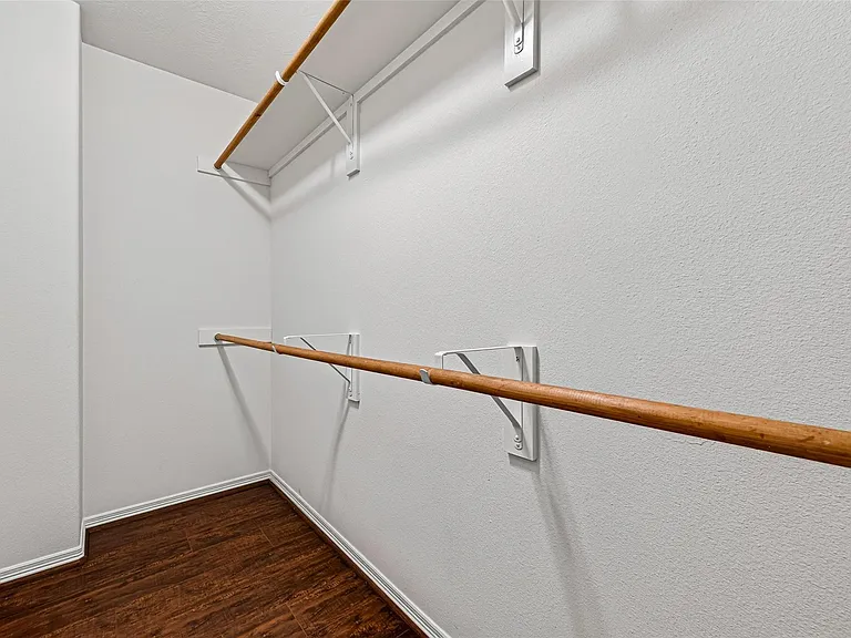 8910 Minola Oaks Dr — Photo 30