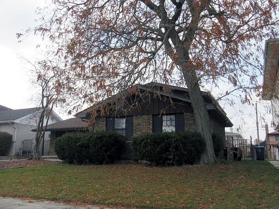 2nd image of 17140 Creiger Ave