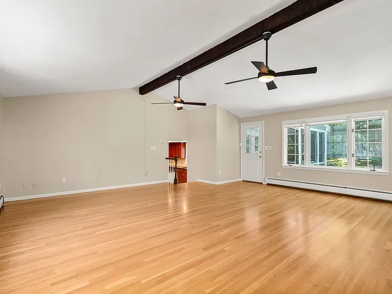 141 Westgate Rd — Photo 5
