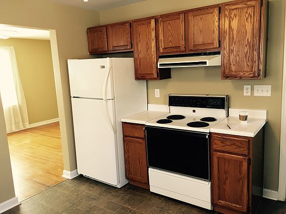 5th image of 3825 N Grand Blvd
