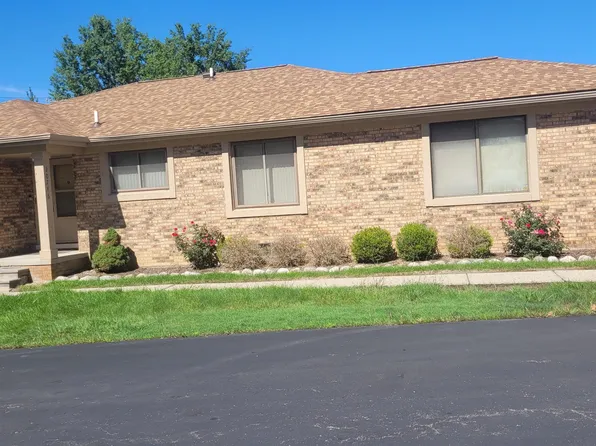20246 Evergreen Meadows Rd #22, Southfield, MI 48076