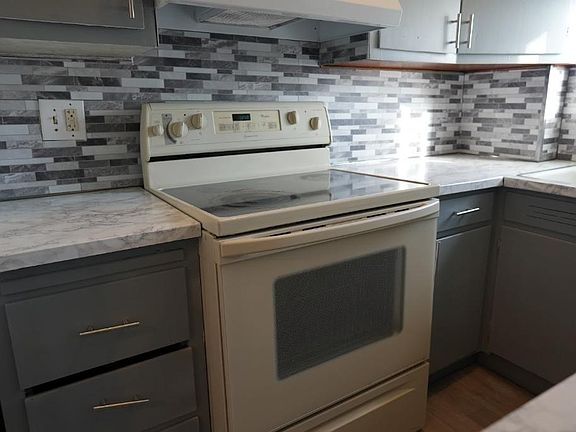 4th image of 70 Stanwood St #4012579028