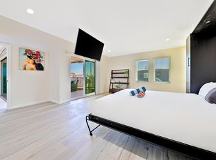 111 8th St #B, Newport Beach, CA 92661