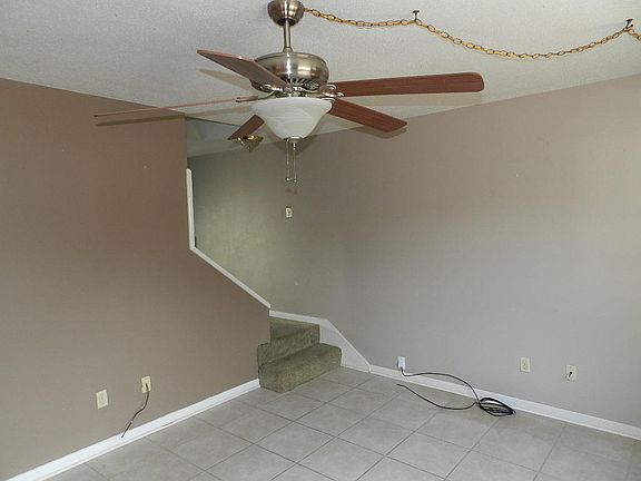 2nd image of 114 Valencia Dr #114