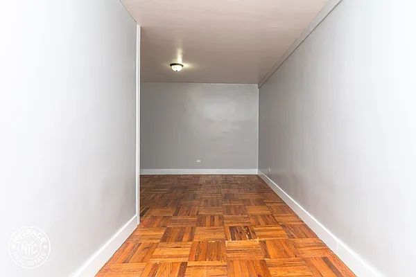 Rented by MySpaceNYC | media 6