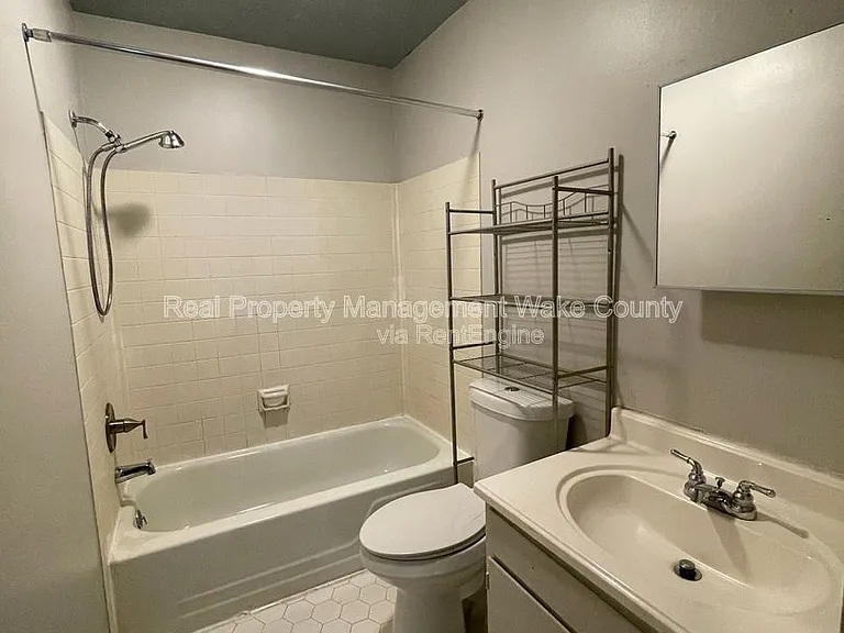 4702 Walden Pond Dr #D — Photo 9