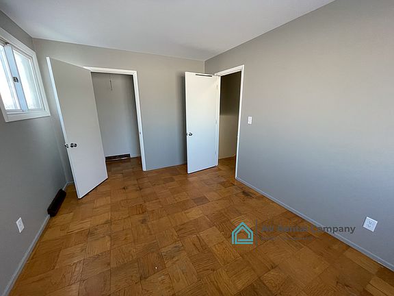 5th image of 209 Titan St