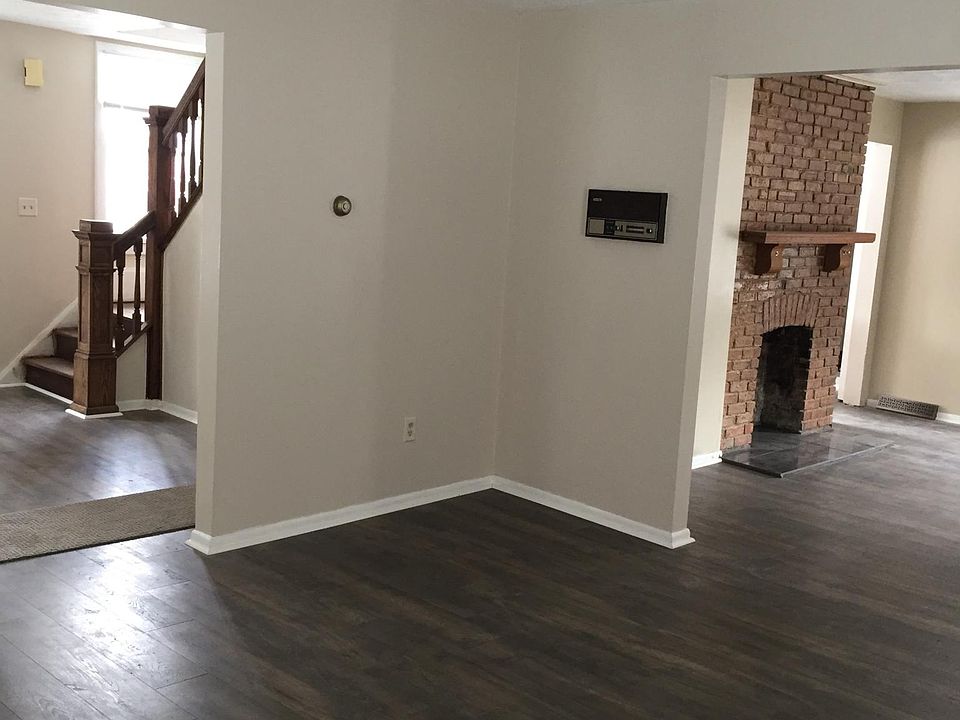 Living room/dining room