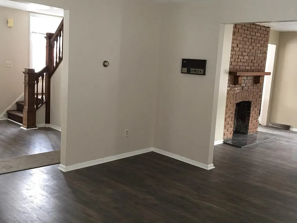 3132 Carson Ave