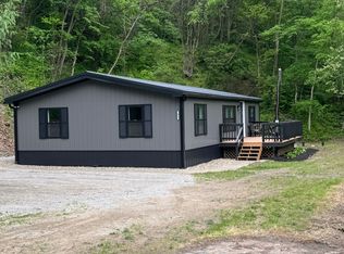 2055 Bennetts Run Rd, Beaver Falls, PA 15010