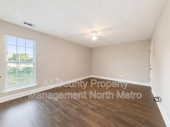 5th image of 5810 Parks Rd
