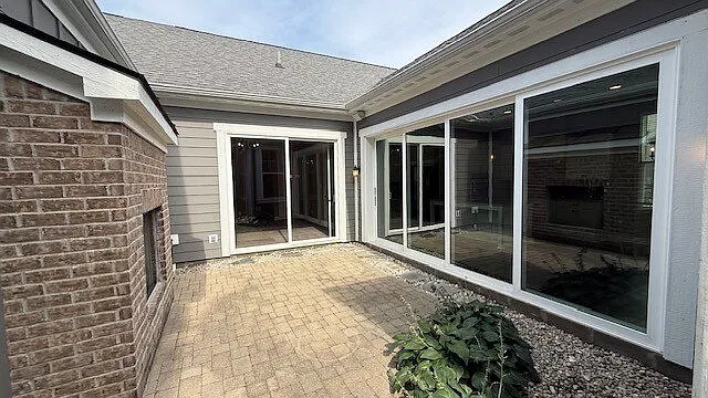 2 bed, 2.0 bath, 1648 sqft, $2,985 — Photo 3
