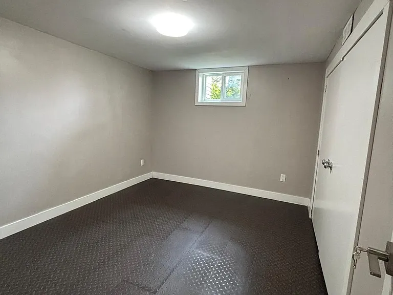 73 Farmbrook Rd #BASEMENT — Photo 24