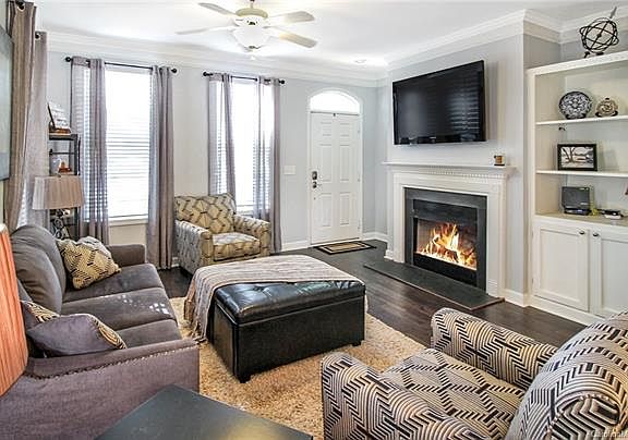 4th image of 188 Welton Way