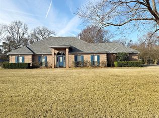 245 Cedar Ridge Dr, Wetumpka, AL 36093