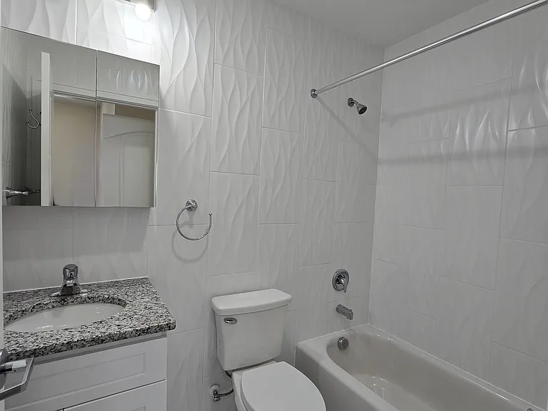 512 Kearny Ave #201 — Photo 8
