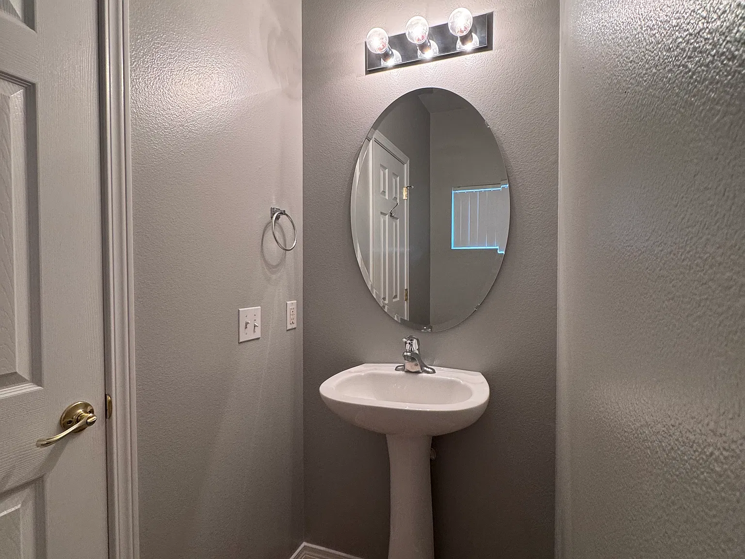 2 bed, 2.5 bath, 1250 sqft, $2,600 — Photo 3