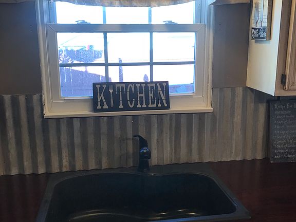 5th image of 1335 Scott Ave