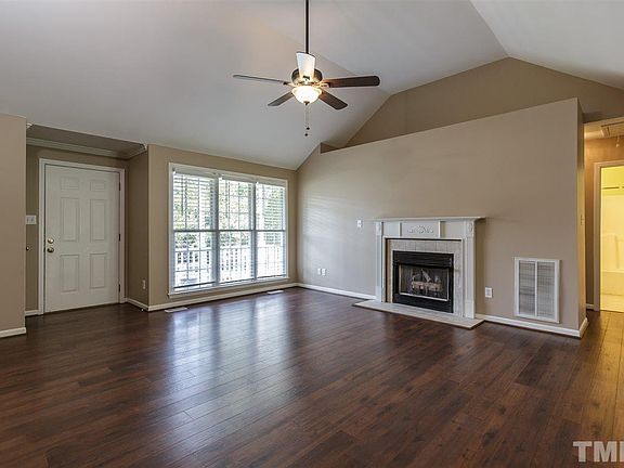 4th image of 1545 Finnsbury Dr
