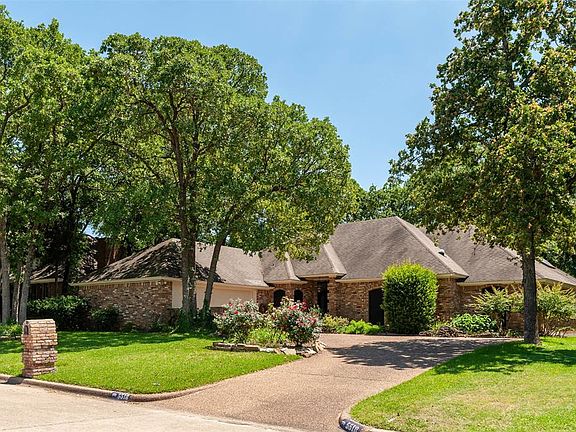 3rd image of 5518 Emerald Park Blvd