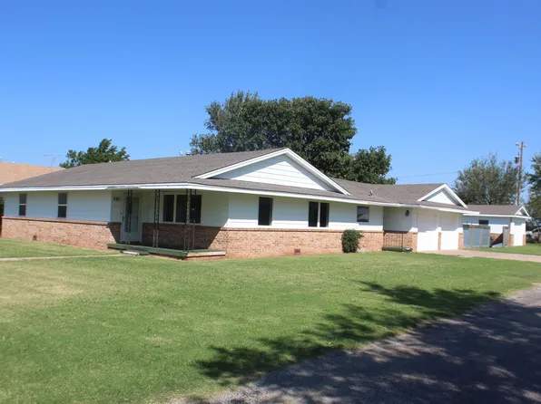 301 W 7th St, Vici, OK 73859