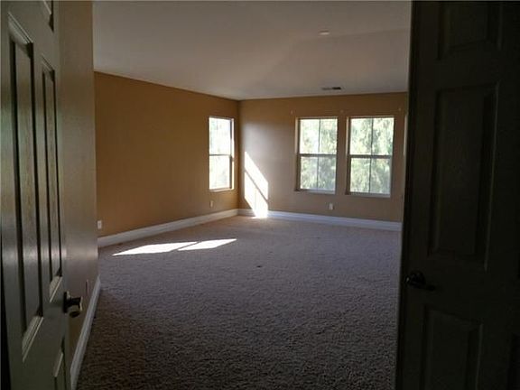 3rd image of 2413 Lenai Cir