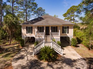6 Lakeview Ln, Saint Helena Island, SC 29920