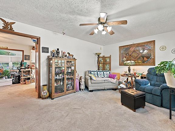 4th image of 605 E 21st St