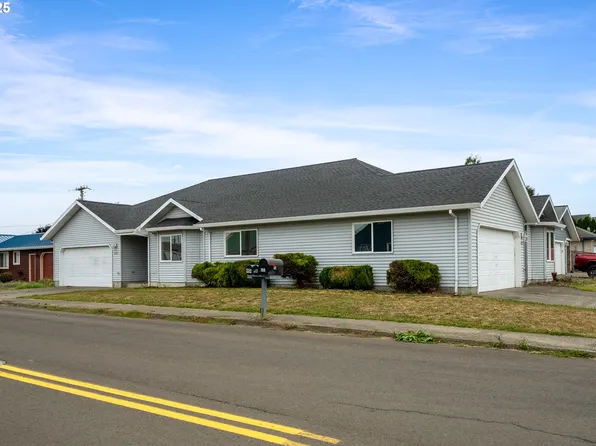 903 Evergreen Dr, Tillamook, OR 97141
