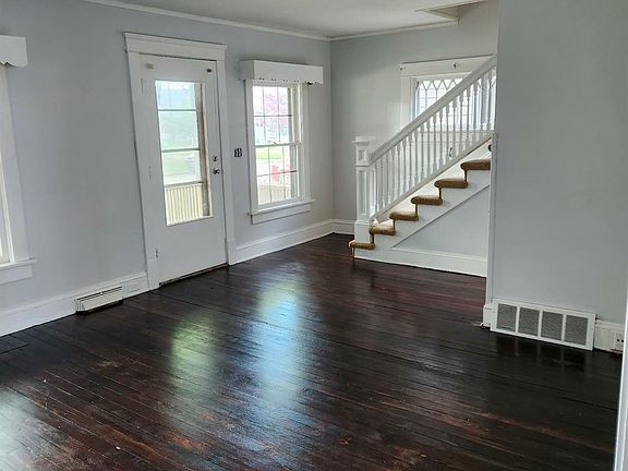 2nd image of 1314 Carr St