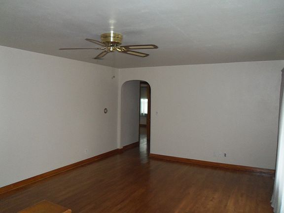 2nd image of 216 S Jackson St