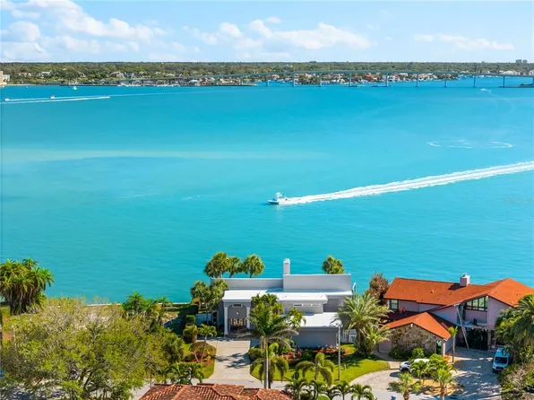 520 Belle Isle Ave, Belleair Beach, FL 33786