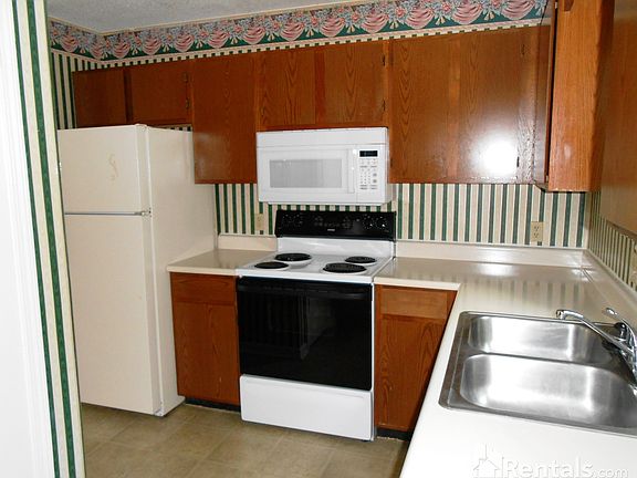5th image of 116 Montague Dr #118