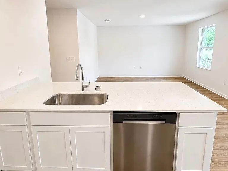 1623 Trout Dr — Photo 3