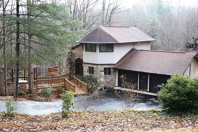 1st image of 6926 Pine Needle Dr