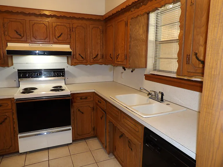 1610 NW Black Mesa Dr — Photo 12
