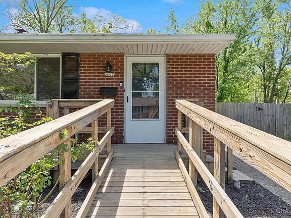 3rd image of 2609 Royal Glen Dr
