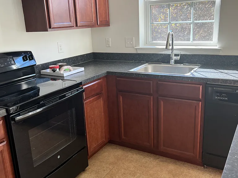 86 Munro Rd — Photo 8