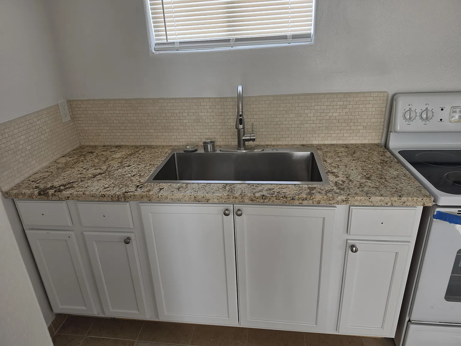 1 bed, 600 sqft, $1,200 — Photo 2