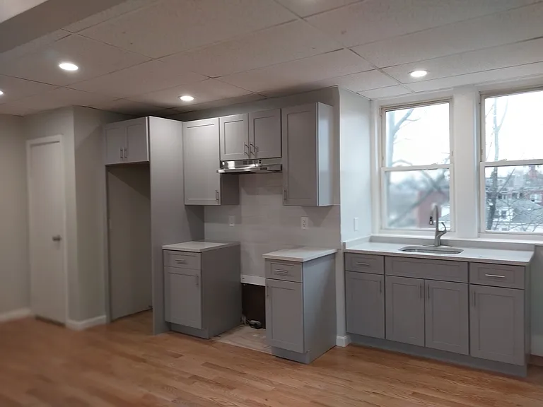 295-297 Beech St #3 — Photo 24