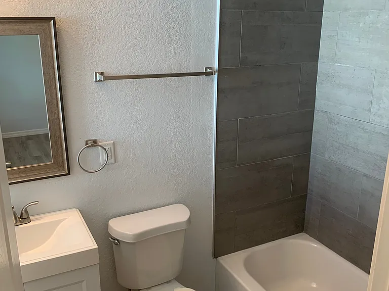 2334 3rd Ave S #3 — Photo 6