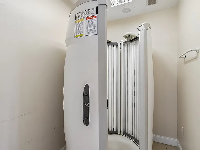Modern in-home tanning capsule