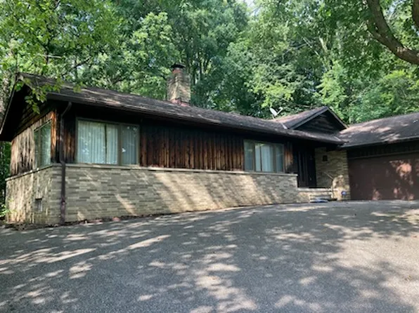 375 Houghton Rd, Northfield, OH 44067