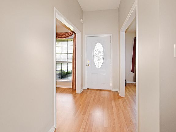 4th image of 1324 Melissa Dr