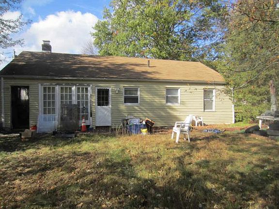 2nd image of 58 Greenhurst Ln