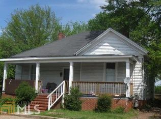 905 E Solomon St, Griffin, GA 30223