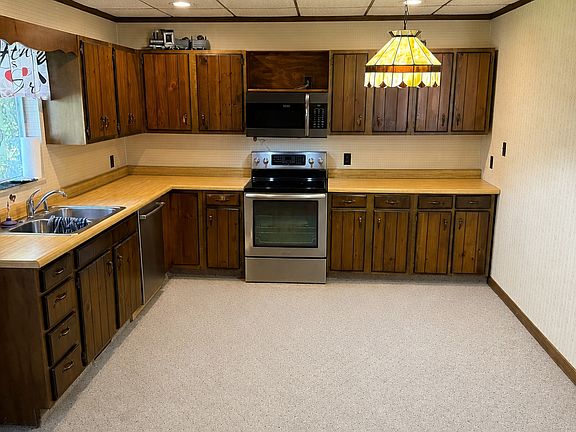 2nd image of 306 N Front St #2