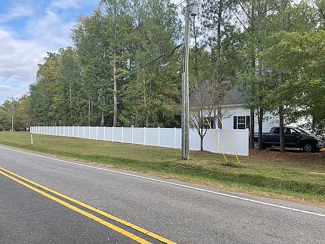 Dr Nichols Rd side Privacy F