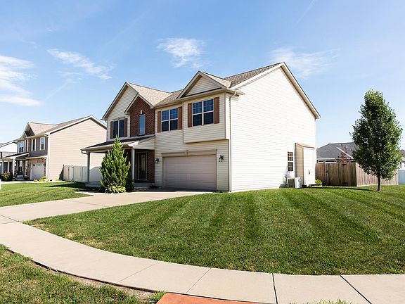 3rd image of 402 Opal Ct